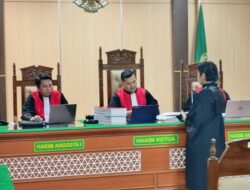 ADVOKAT TONI RM RESMI DAMPINGI DUA TERDAKWA KASUS PEMBUNUHAN SADIS TERHADAP SATU KELUARGA DI INDRAMAYU