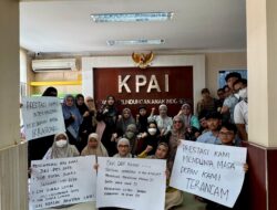 ORANG TUA SISWA DATANGI KPAI PERJUANGKAN HAK PENDIDIKAN 500 SISWA SMK IDN BOGOR