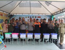 WAKAPOLDA JAWA BARAT PANTAU PENINGKATAN LALU LINTAS PEMUDIK DARI REST AREA KM 102 TOL CIPALI