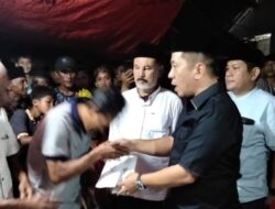 BUPATI KARAWANG BERIKAN SANTUNAN UANG DUKA Rp 50 JUTA KEPADA ENAM AHLI WARIS KORBAN ELF MAUT CINGAMBUL MAJALENGKA