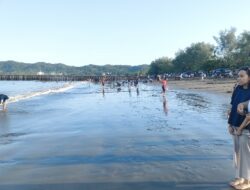 WISATA PANTAI DI CILACAP ANDALAN PEMUDIK BERWISATA LEBARAN
