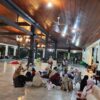 MENYISIR KEMEGAHAN MASJID DEMAK SIMBOL SEJARAH YANG TERJAGA KEBERSIHANNYA