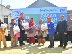 PERTAMINA PATRA NIAGA KILANG BALONGAN GELAR PASAR MURAH SIAPKAN 2000 PAKET SEMBAKO UNTUK WARGA PRASEJAHTERA