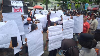 FORUM SOLIDARITAS INDRAMAYU DESAK DUA PELAKU PEMBUNUHAN SATU KELUARGA DIHUKUM MATI