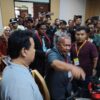SIDANG PEMBUNUHAN SATU KELUARGA DI INDRAMAYU KEMBALI DIWARNAI KERICUHAN