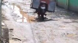 BERTAHUN TAHUN BELUM DIPERBAIKI AKSES JALAN PENGHUBUNG KARANGWANGUN – PAKUSAMBEN RUSAK PARAH