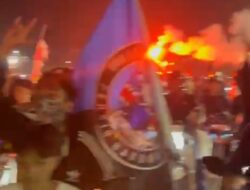 RATUSAN BOBOTOH PERSIB INDRAMAYU RAYAKAN KEMENANGAN BERKELILING KOTA