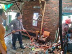 RUMAH MILIK LANSIA DI PLUMBON CIREBON HANGUS TERBAKAR