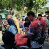 KODIM 0616 INDRAMAYU TEBAR HEWAN QURBAN BAGI MASYARAKAT SEKITAR